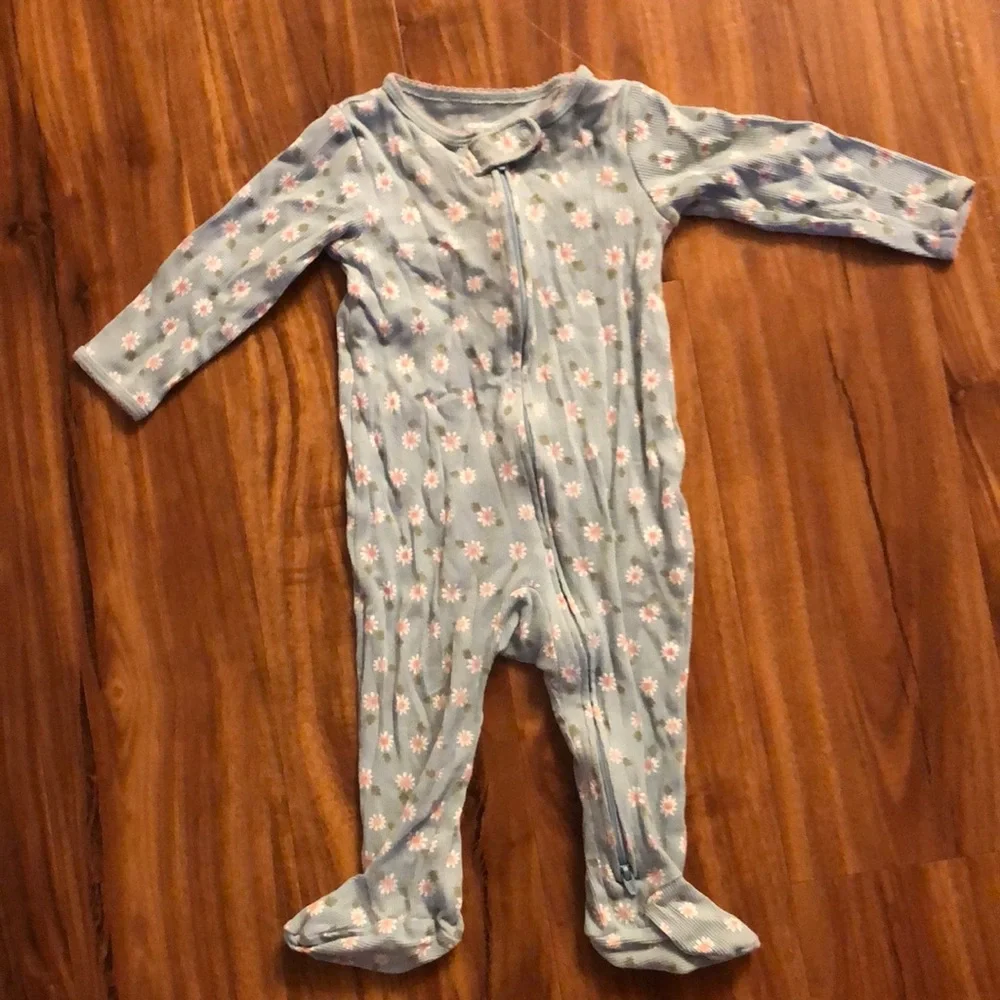 Footy pj’s - Picture 1 of 4